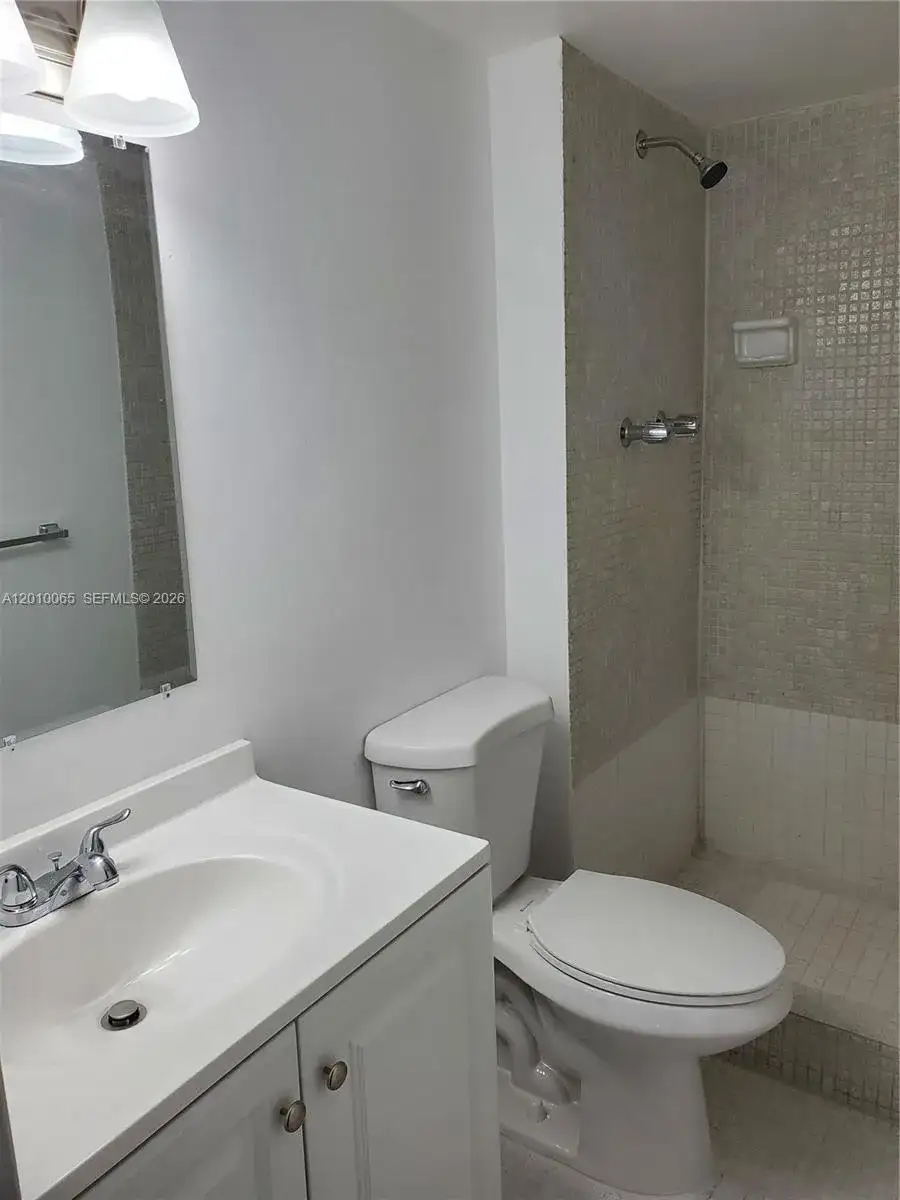 496 NW 165th St Rd # 412, Miami FL 33169 photo 5