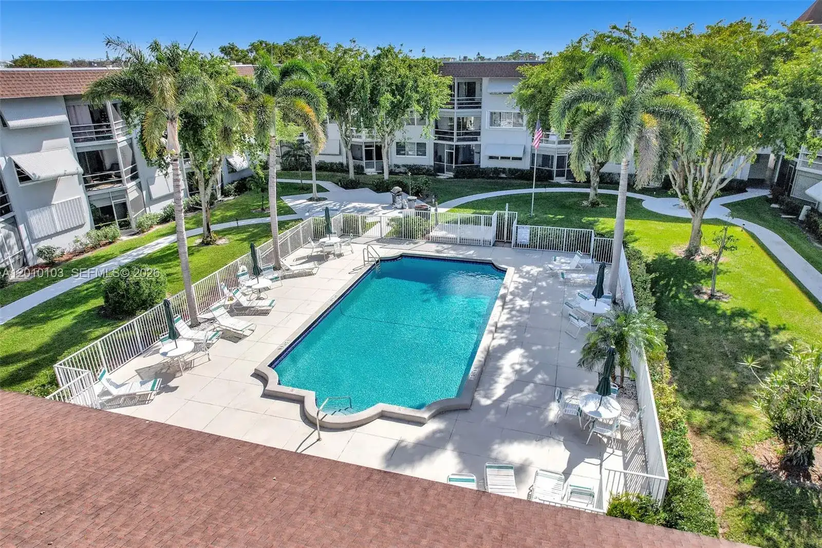 400 SE 10th St # 105, Deerfield Beach FL 33441 photo 4