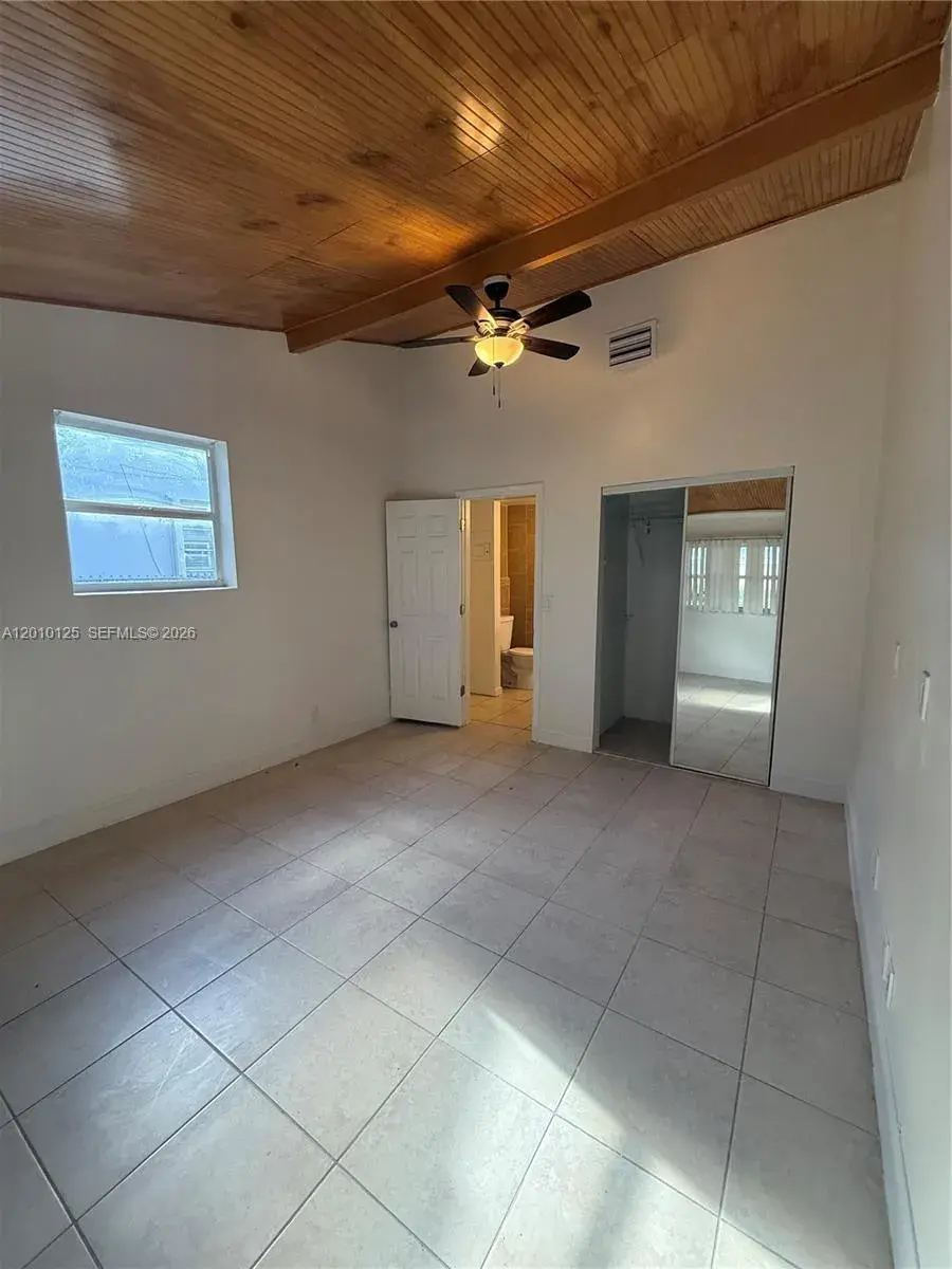 1619 Shenandoah St, Hollywood FL 33020