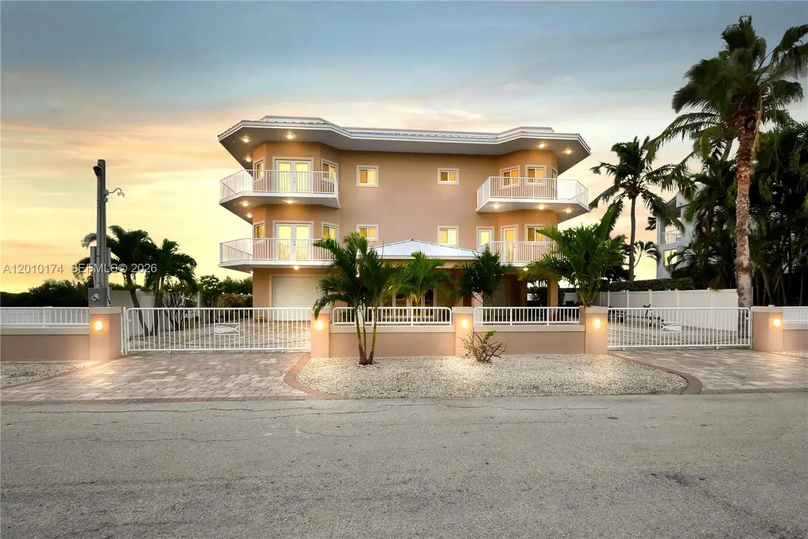 112 N Bounty Ln, Key Largo FL 33037 photo 5
