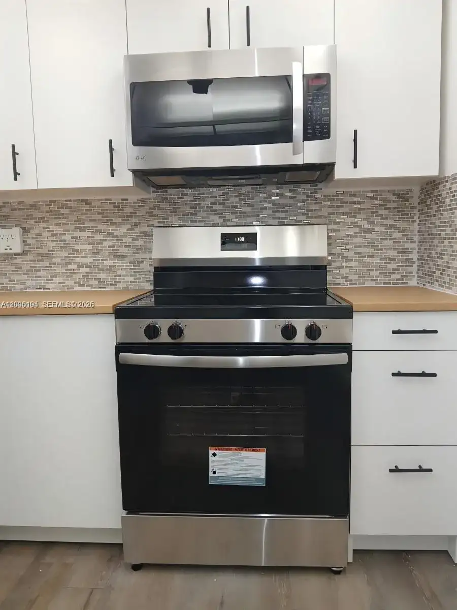 1300 Saint Charles Pl # 222, Pembroke Pines FL 33026 photo 4