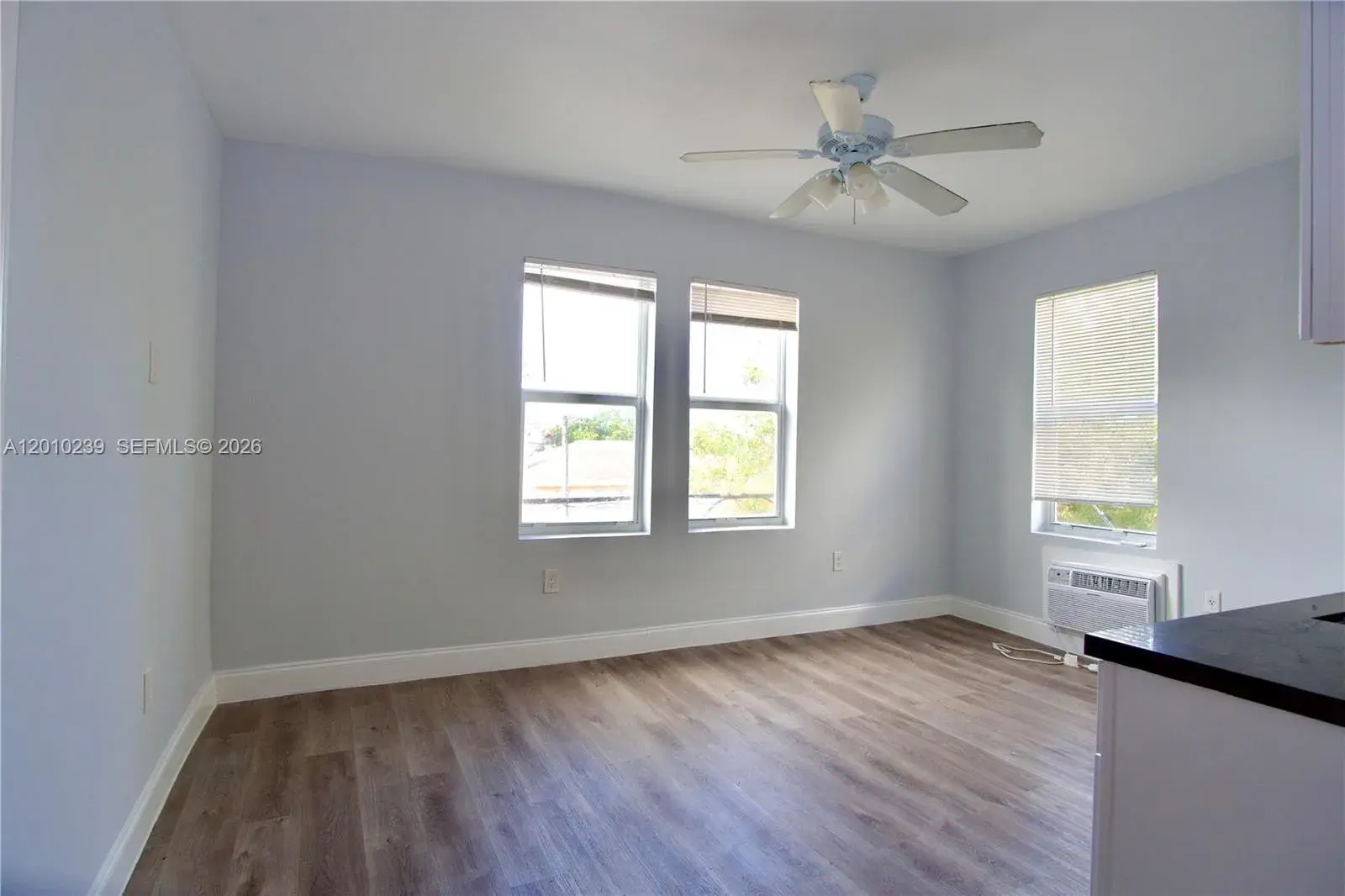 1142 SW 4th St # 15, Miami FL 33130