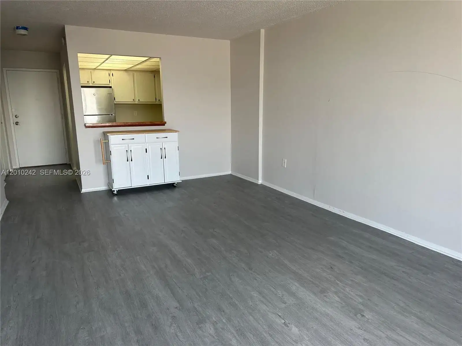 16851 NE 23rd Ave # A409, North Miami Beach FL 33160 photo 4