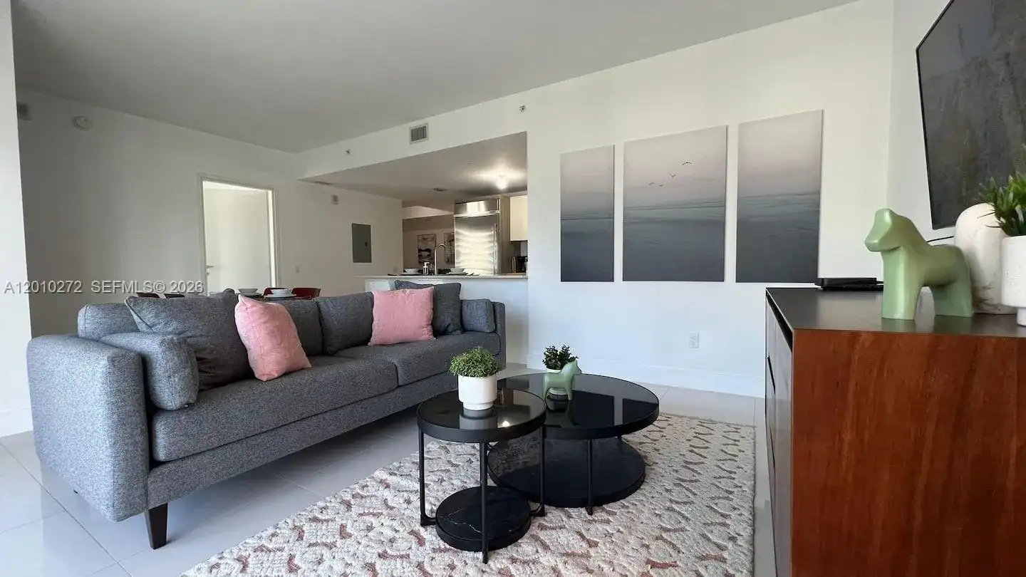 1300 Brickell Bay Dr # 3400, Miami FL 33131 photo 2