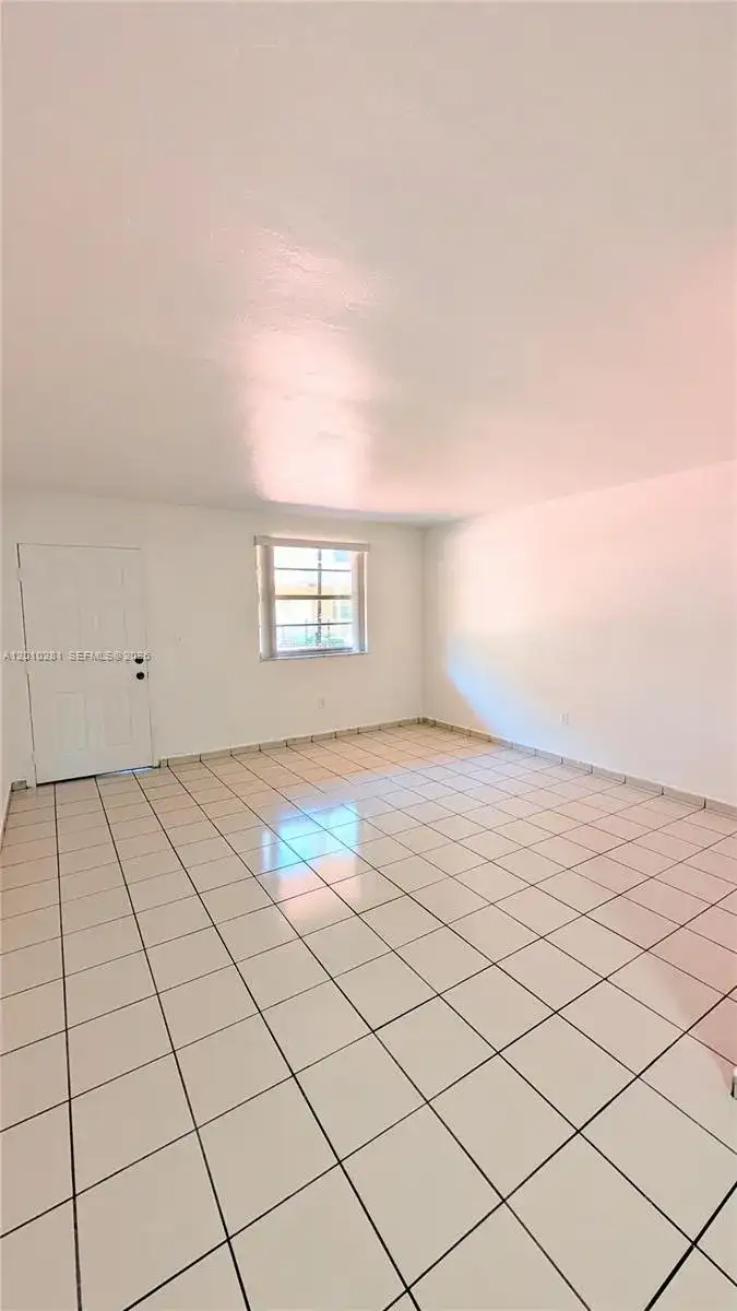 4655 Palm Ave # 124, Hialeah FL 33012 photo 2