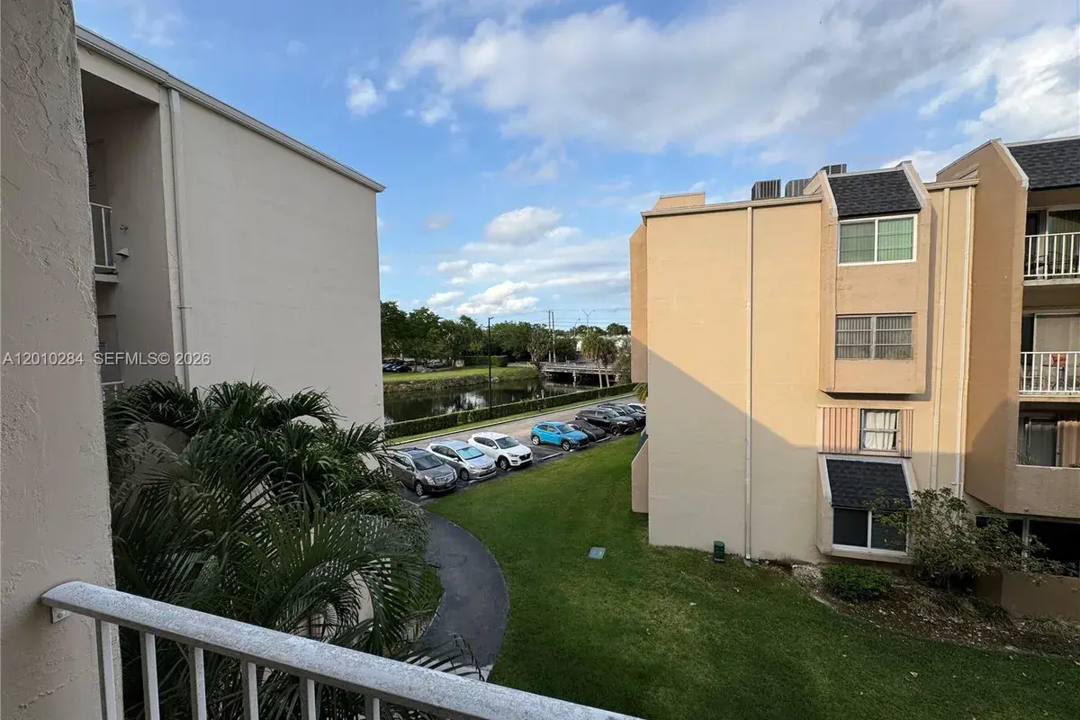 7725 SW 86th St # 319, Miami FL 33143