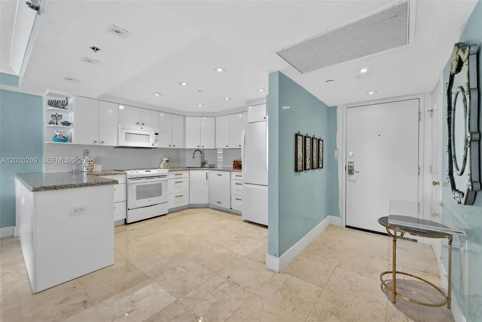 5225 Collins Ave # 1519, Miami Beach FL 33140 photo 4