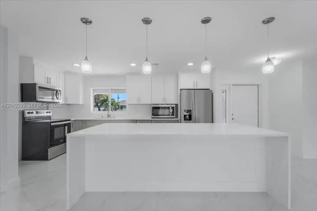 105 SE 45th, Other City - In The State Of Florida FL 33904
