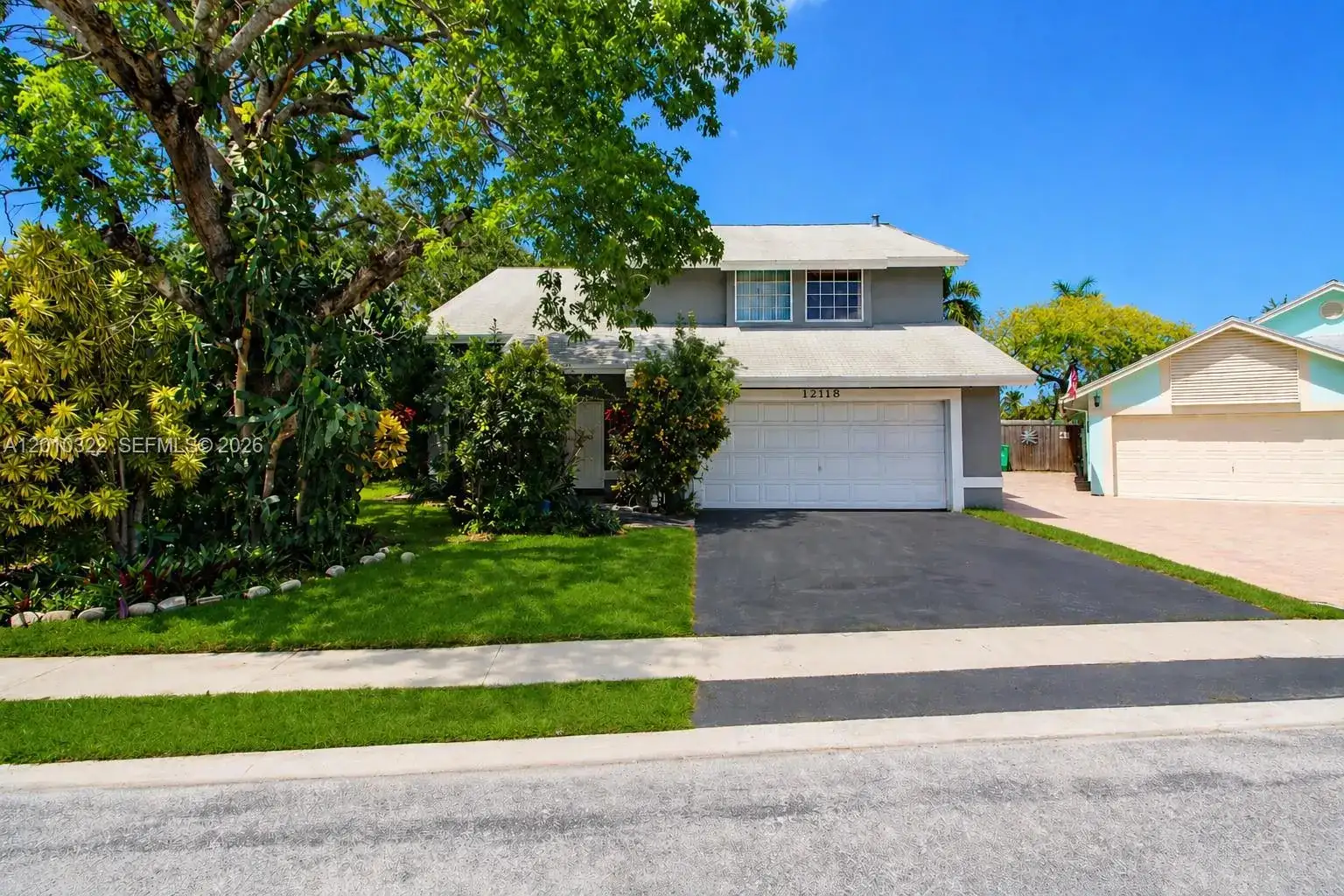 12113 NW 33rd St, Sunrise FL 33323 photo 2