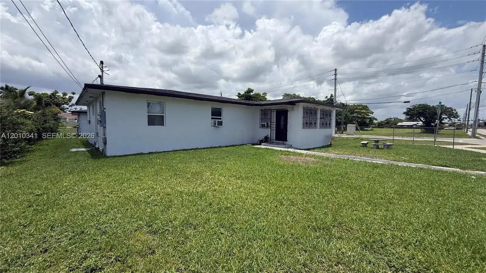 1334 NW 6th Ave, Florida City FL 33034 photo 2