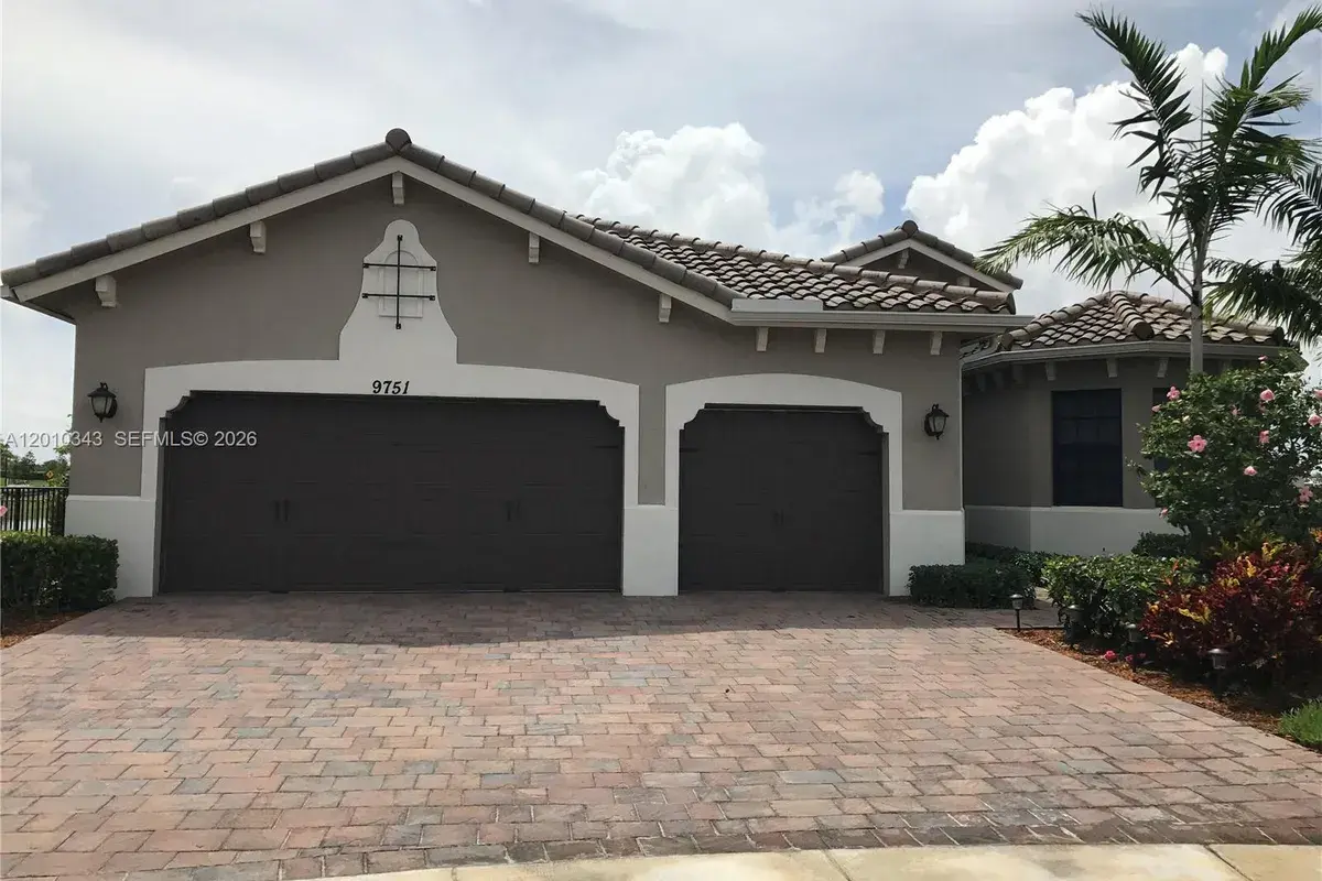 9751 Lakeview Ln, Parkland FL 33076