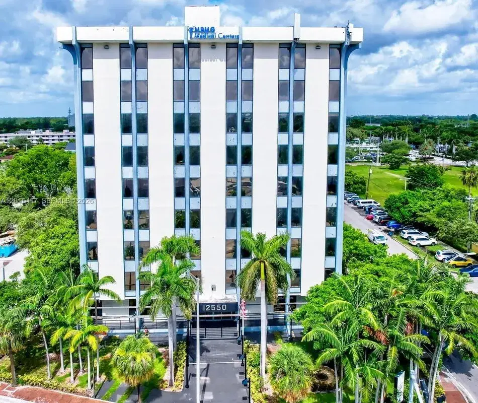 12550 Biscayne Blvd # 605, North Miami FL 33181