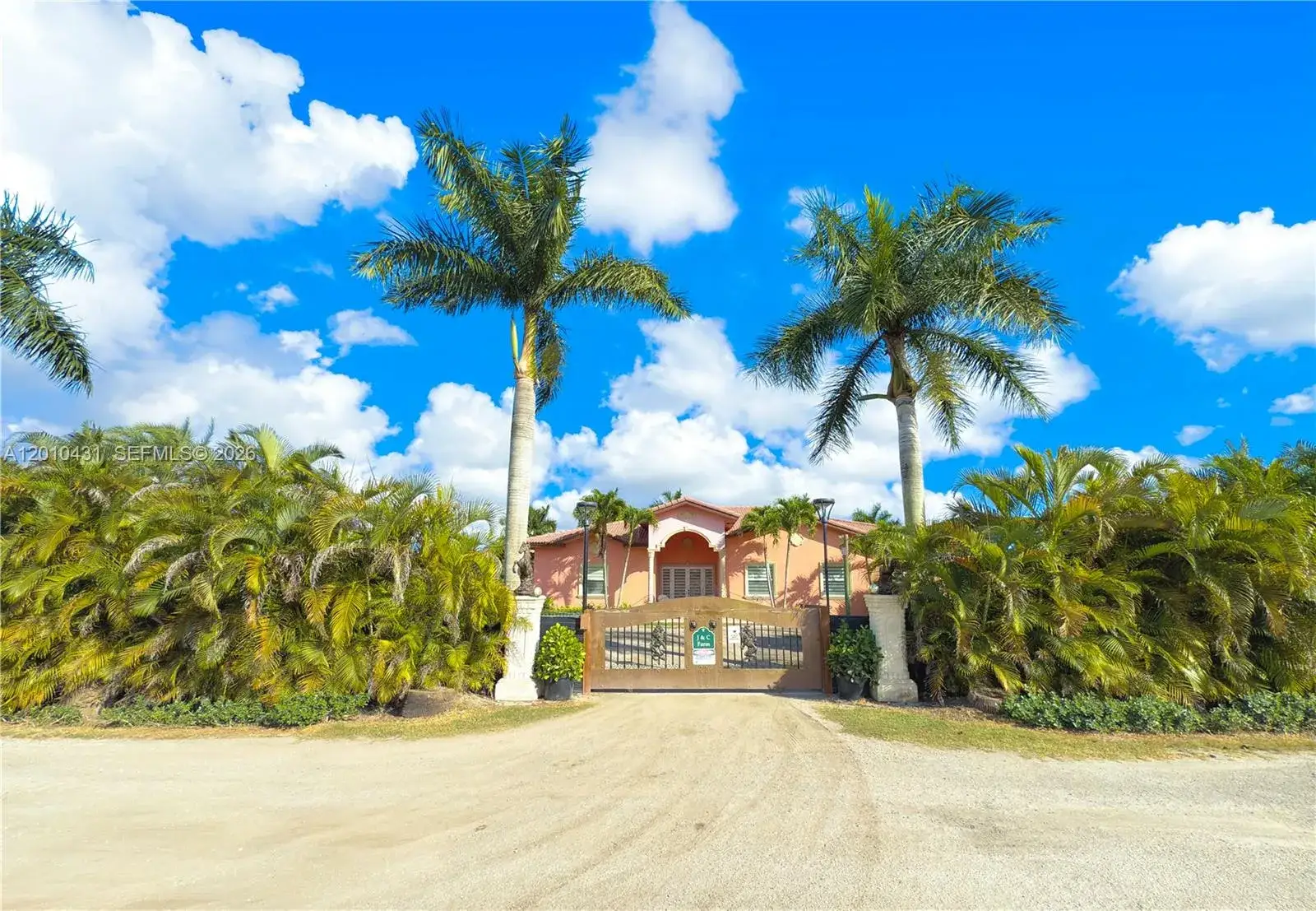 6 bedroom 5 bath Residential for sale at 20455 SW 154th Ave, Miami FL 33187