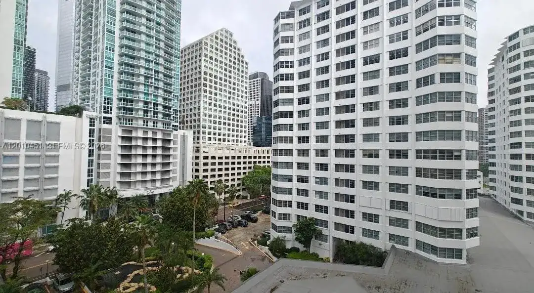 999 Brickell Bay Dr # 805, Miami FL 33131 photo 4
