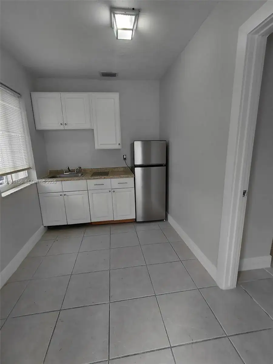 7555 SW 28th St Rd, Miami FL 33155 photo 2