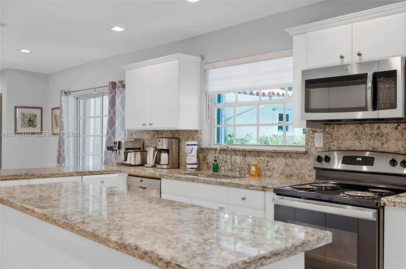 7711 Coquina Dr, North Bay Village FL 33141 photo 5