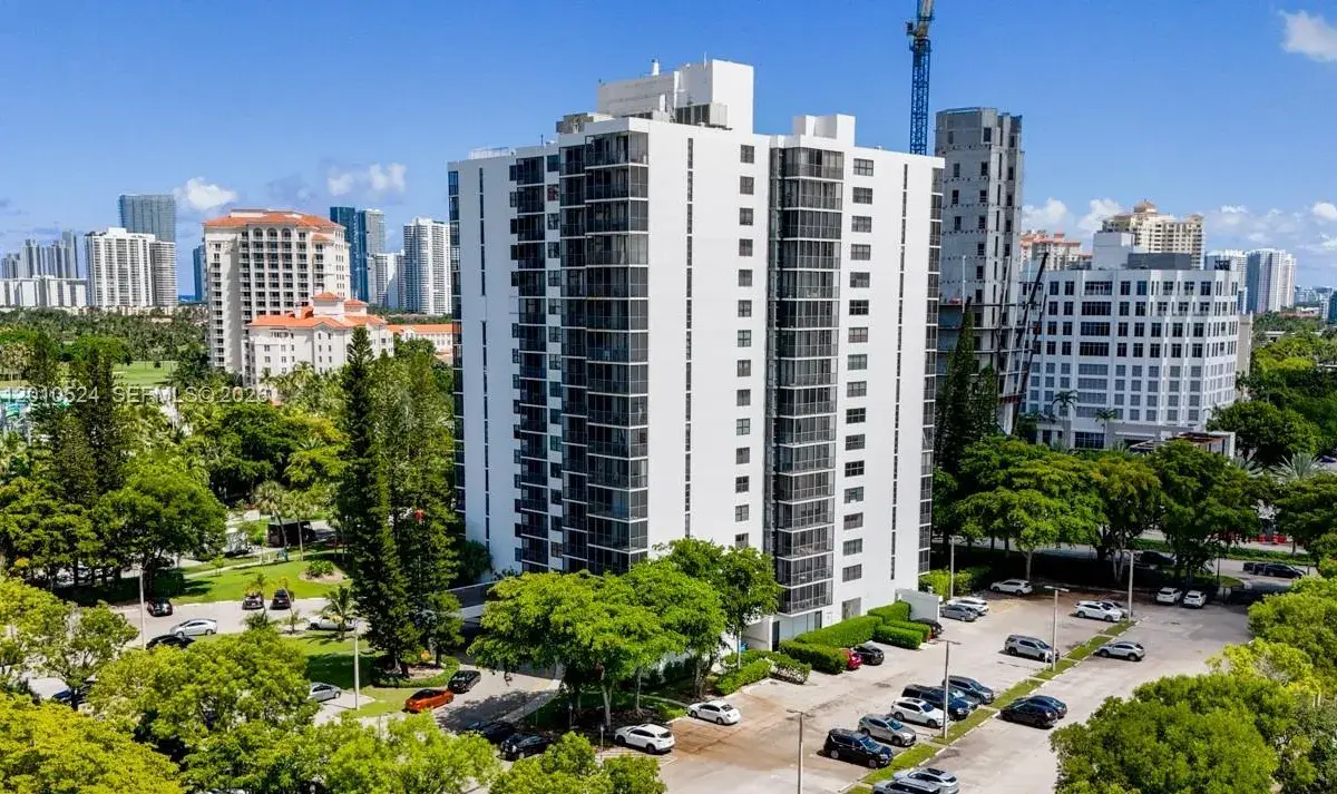 20100 W Country Club Dr # 504, Aventura FL 33180