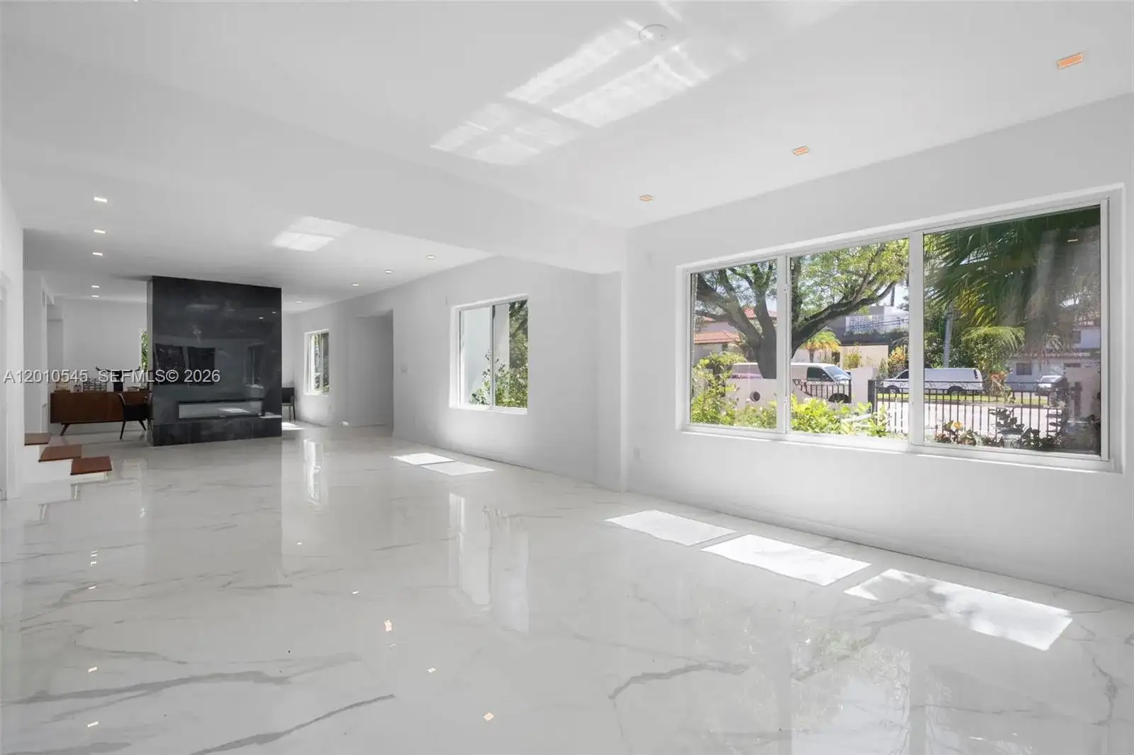 5824 Alton Rd, Miami Beach FL 33140 photo 4