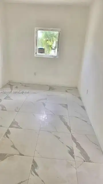 1718 SW 57th Ave # 1, West Park FL 33023