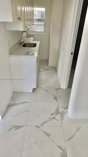 1718 SW 57th Ave # 1, West Park FL 33023 photo 2