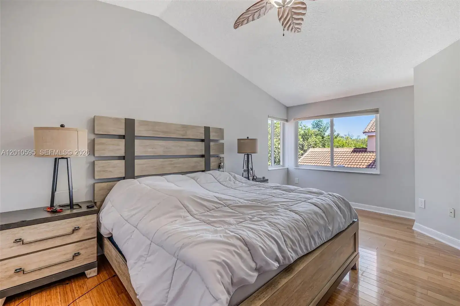 1065 Weeping Willow Way, Hollywood FL 33019 photo 5