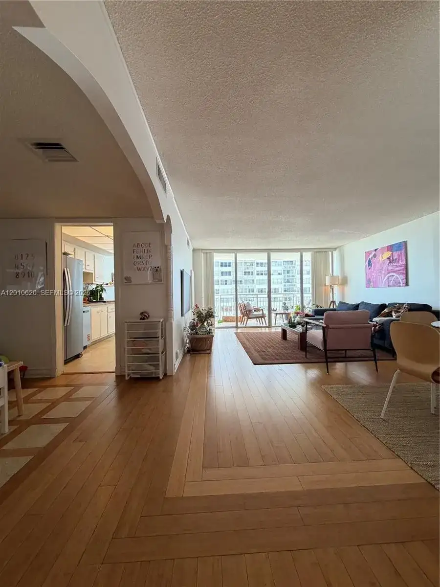 18061 Biscayne Blvd # 601, Aventura FL 33160 photo 2