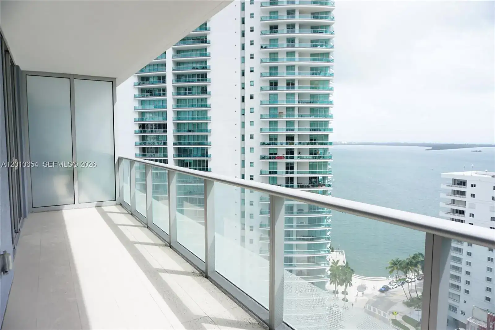 1300 Brickell Bay Dr # 1904, Miami FL 33131 photo 3