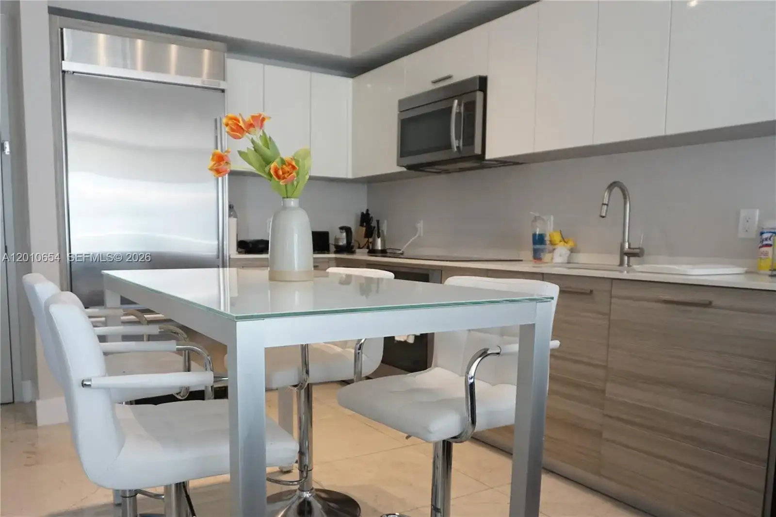1300 Brickell Bay Dr # 1904, Miami FL 33131 photo 4