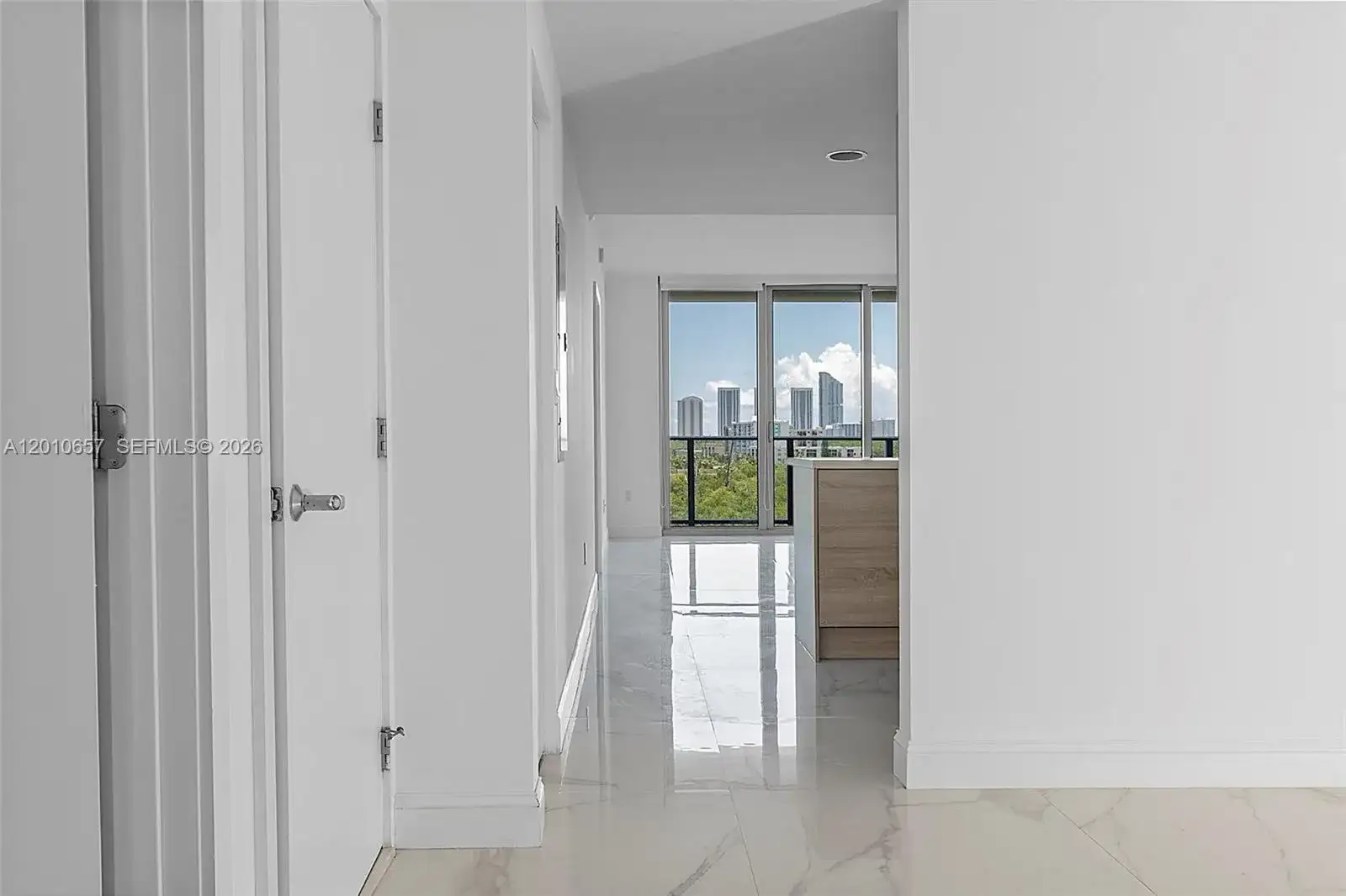 16385 Biscayne Blvd # 717, North Miami Beach FL 33160 photo 3