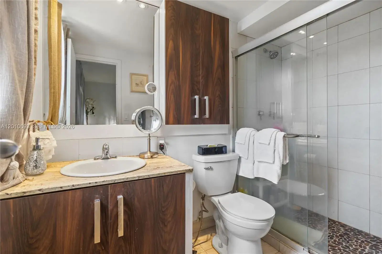 2850 Somerset Dr # 410L, Lauderdale Lakes FL 33311 photo 4