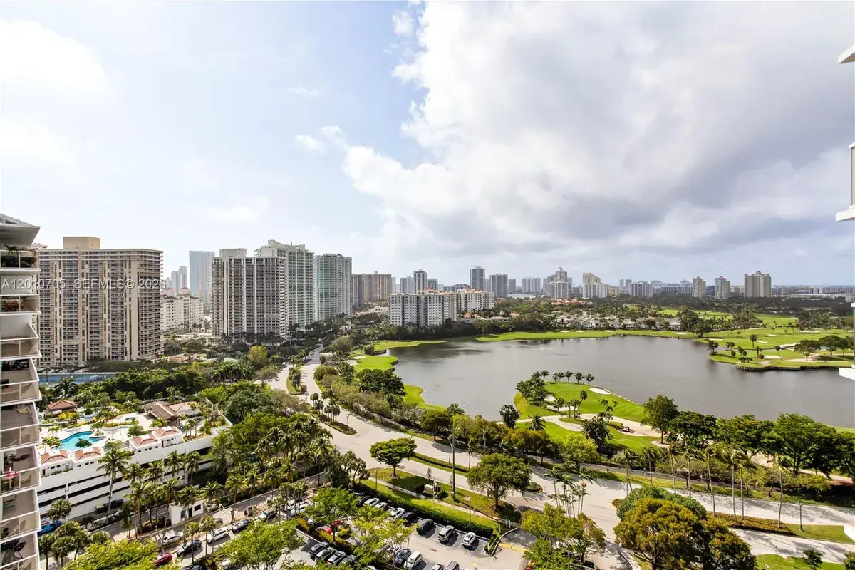 3701 N Country Club Dr # 2203, Aventura FL 33180
