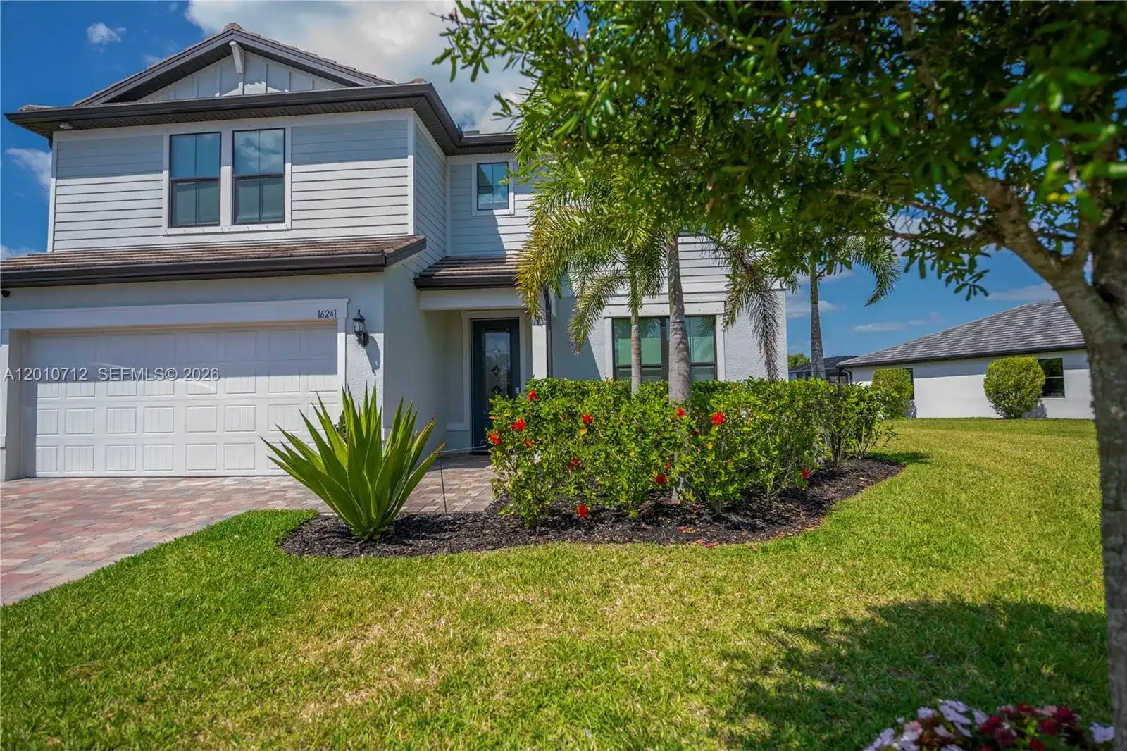 16241 Rosemallow Lane, Fort Myers FL 33920 photo 3