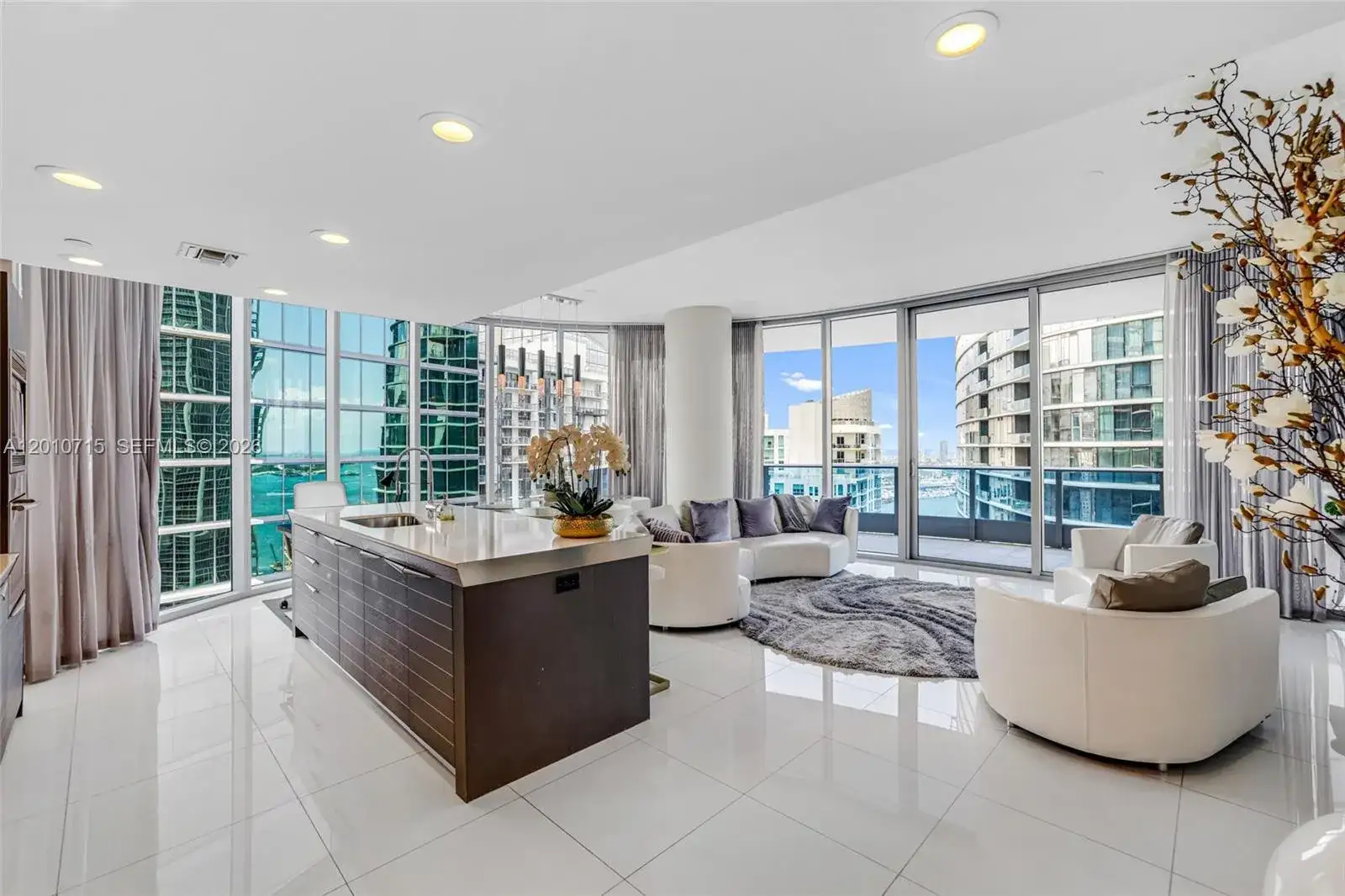 200 Biscayne Boulevard Way # 4401, Miami FL 33131 photo 3