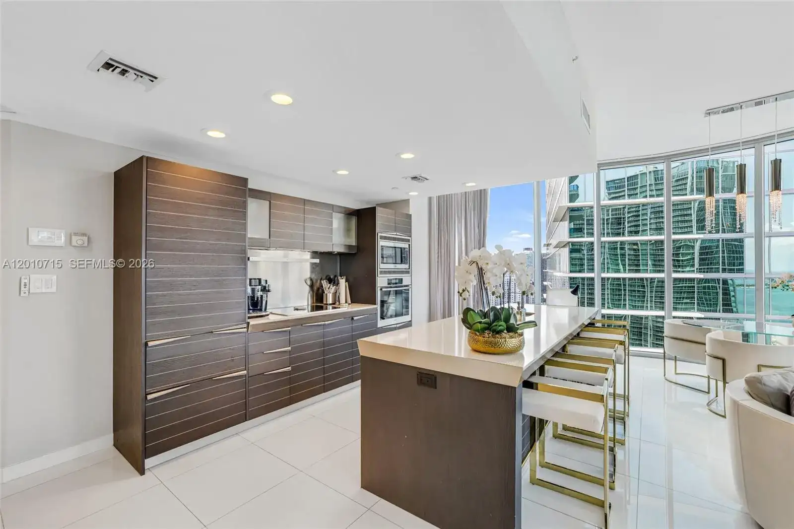 200 Biscayne Boulevard Way # 4401, Miami FL 33131 photo 4