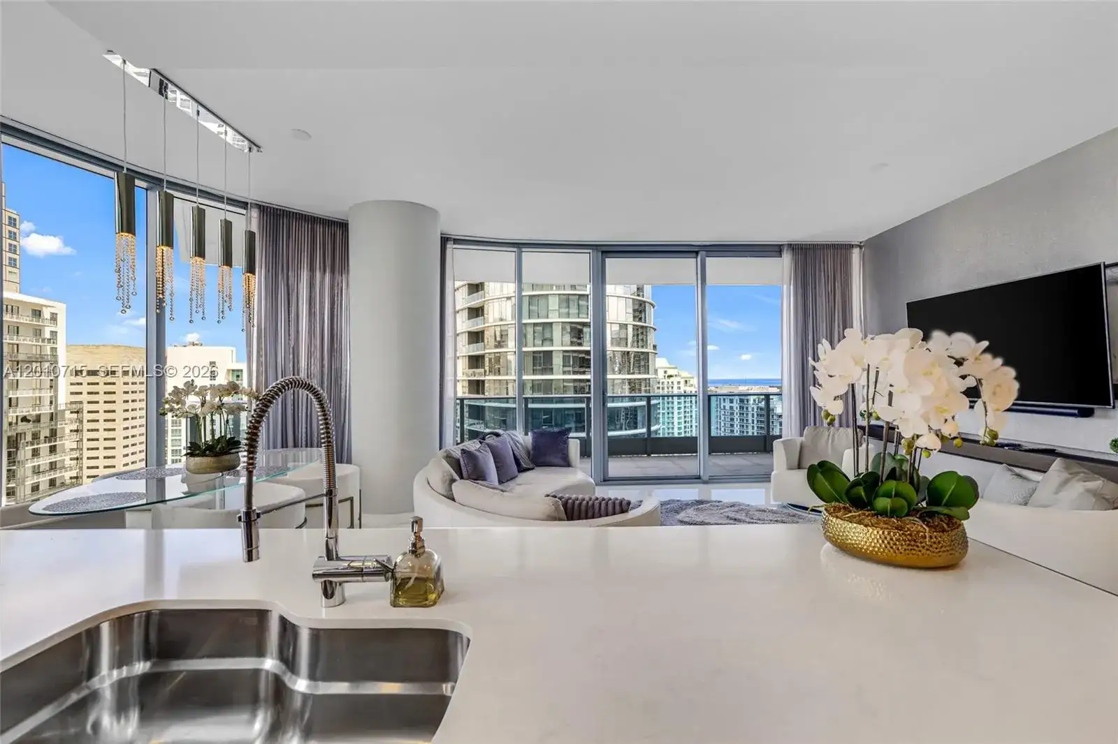 200 Biscayne Boulevard Way # 4401, Miami FL 33131 photo 5