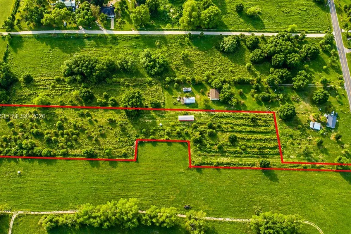 3921 Ft. Denaud Rd, La Belle FL 33935