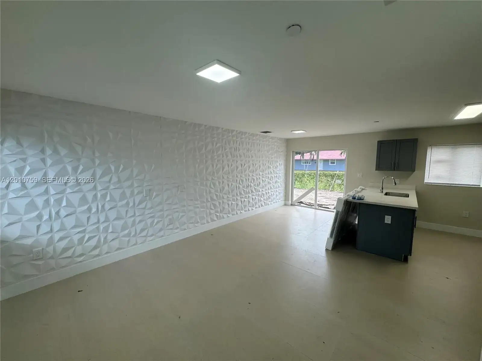205 NW 159th St, Miami FL 33169 photo 2