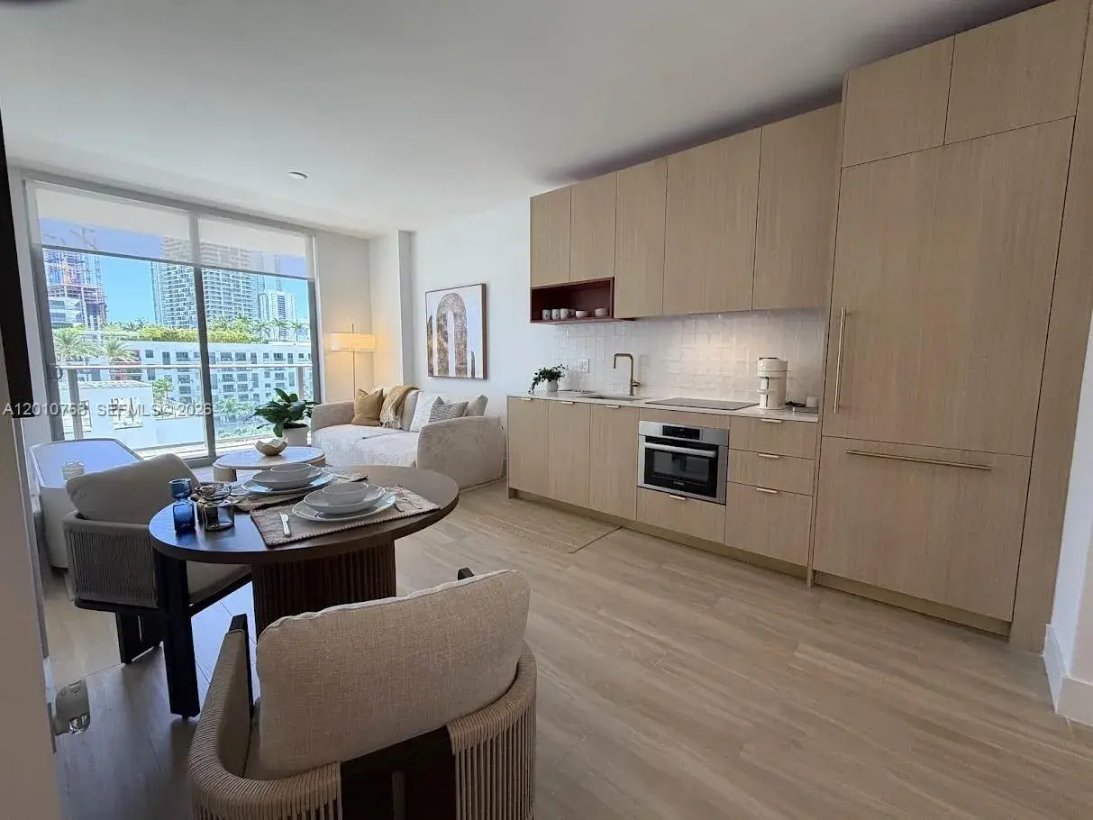 90 NE 32 # 803, Miami FL 33137