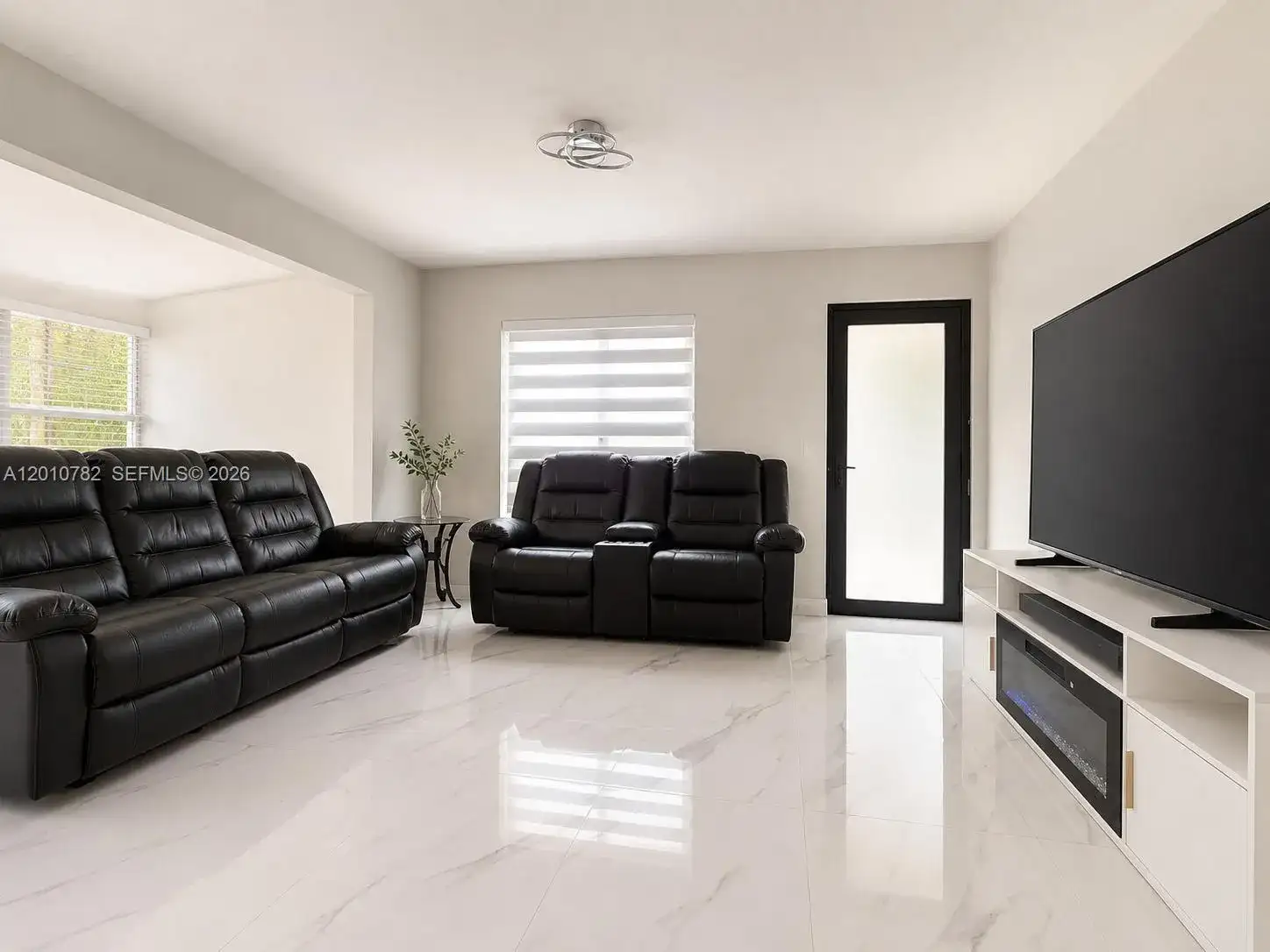 3162 NW 168th Ter, Miami Gardens FL 33056 photo 3