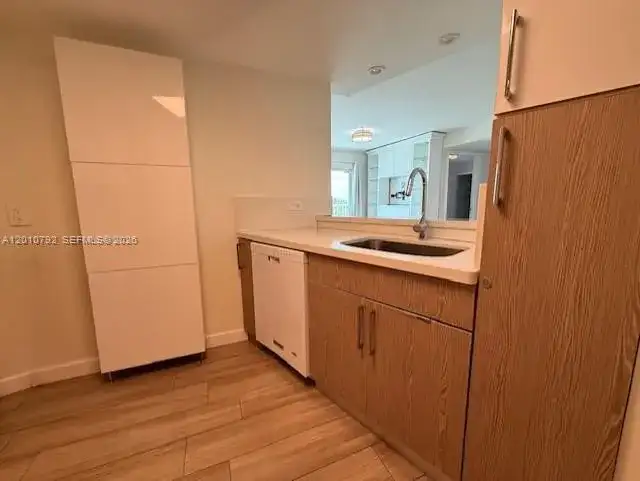 2415 NW 16th St Rd # 1, Miami FL 33125 photo 4
