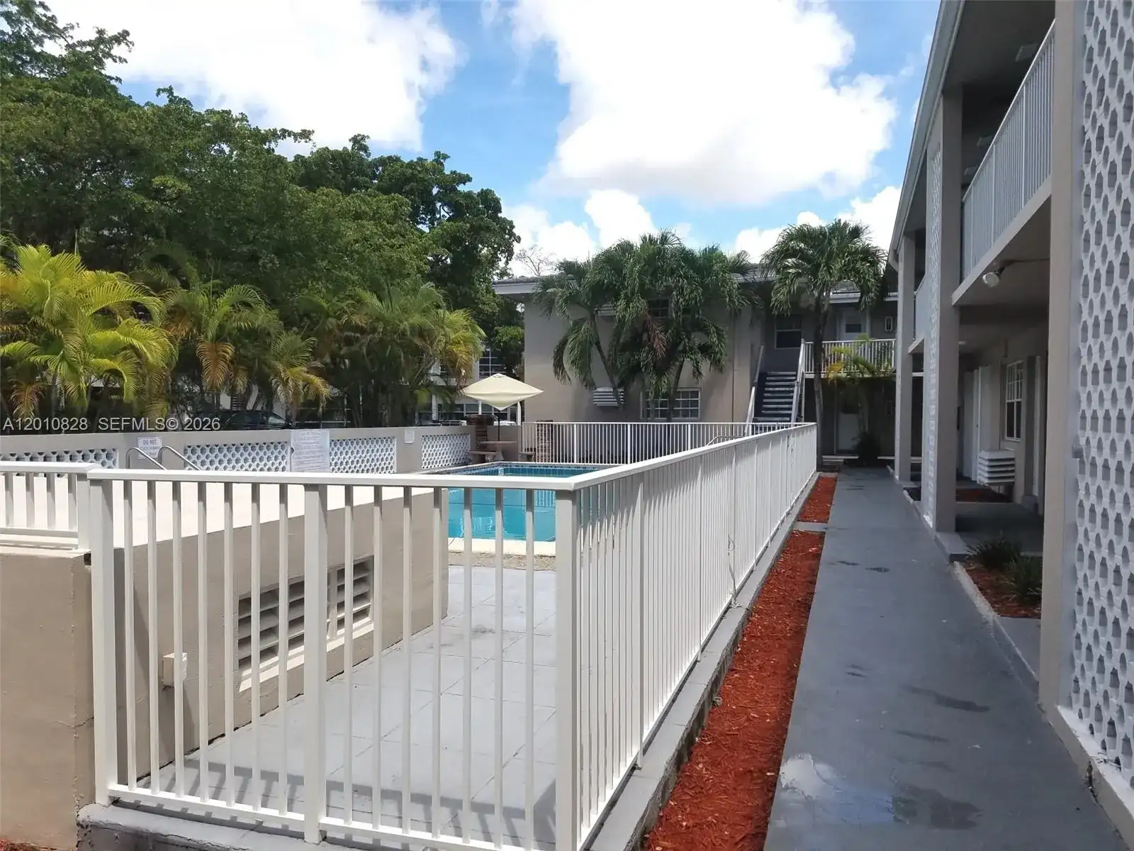 6565 Santona St # B8, Coral Gables FL 33146 photo 2