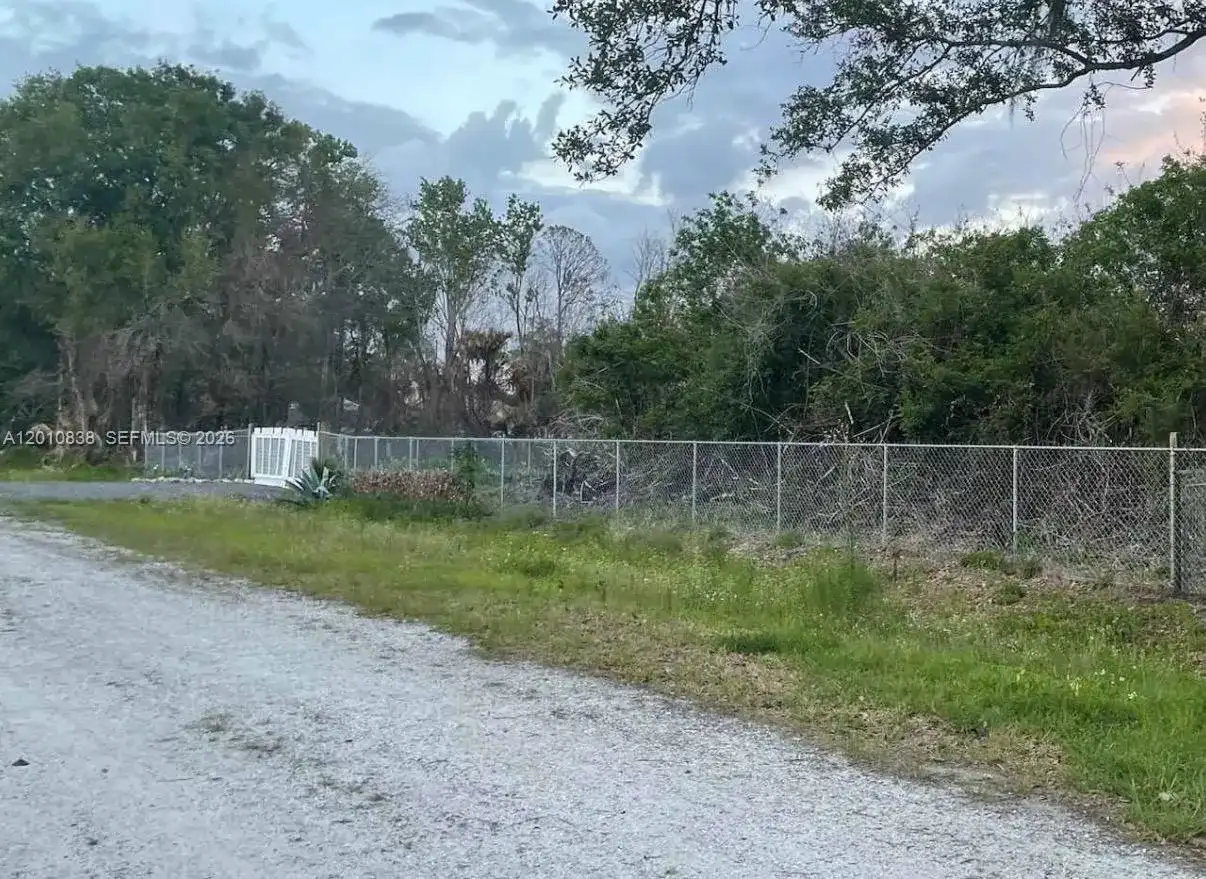 845 N Verda St, Clewiston FL 33440