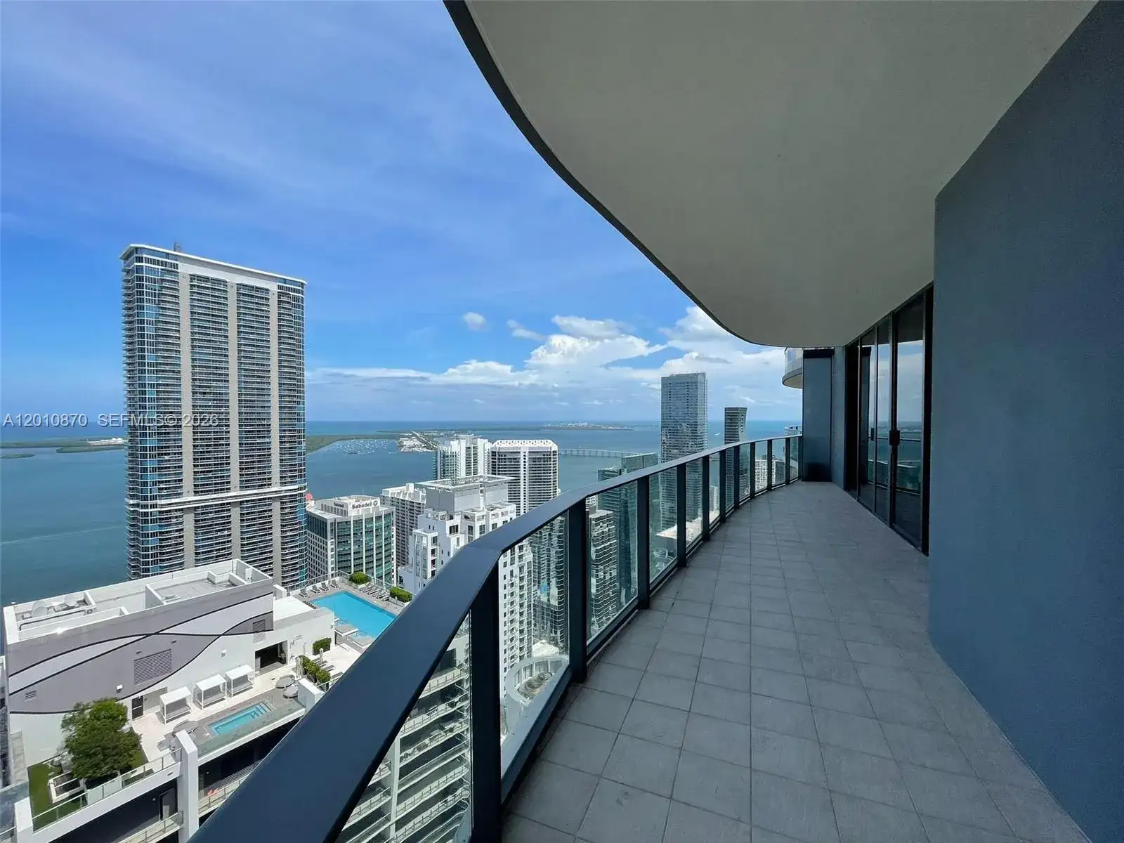 1000 Brickell Plaza, Miami FL 33131 photo 3