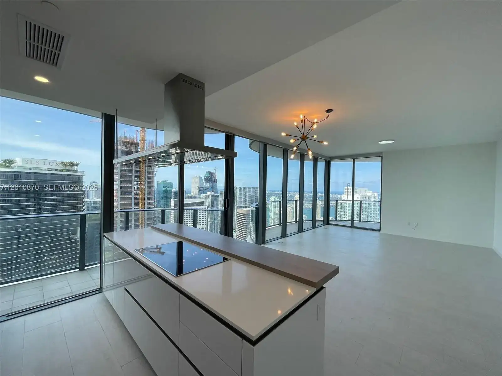 1000 Brickell Plaza, Miami FL 33131 photo 4