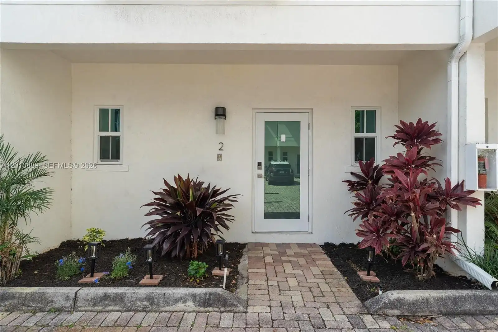 835 NE 19th Ave # 2, Fort Lauderdale FL 33304 photo 2