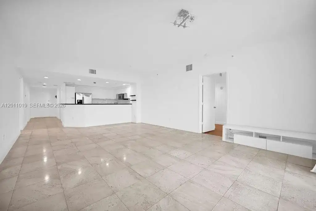 15051 Royal Oaks Ln # 1605, North Miami FL 33181 photo 5