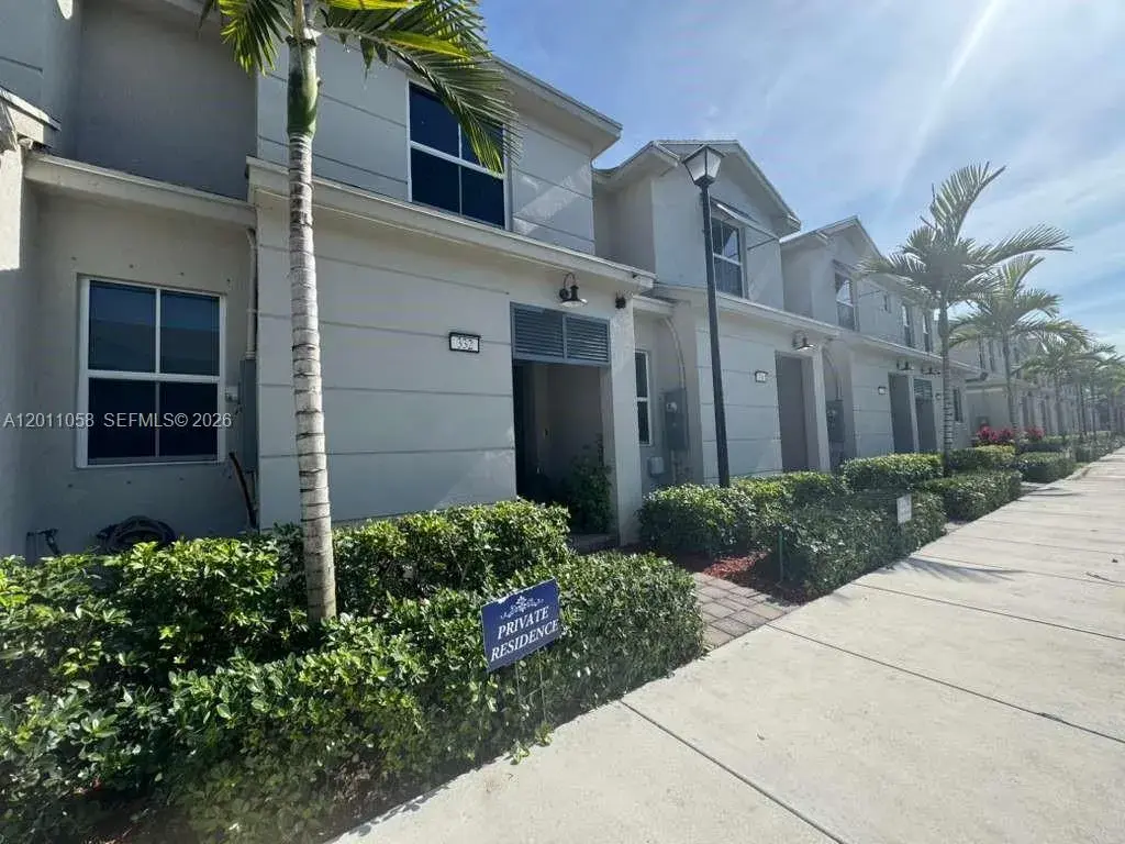336 NW 8th Ct, Pompano Beach FL 33060