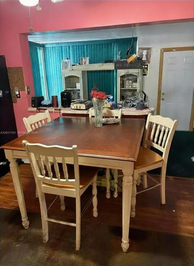 1360 NW 88th St, Miami FL 33147 photo 2