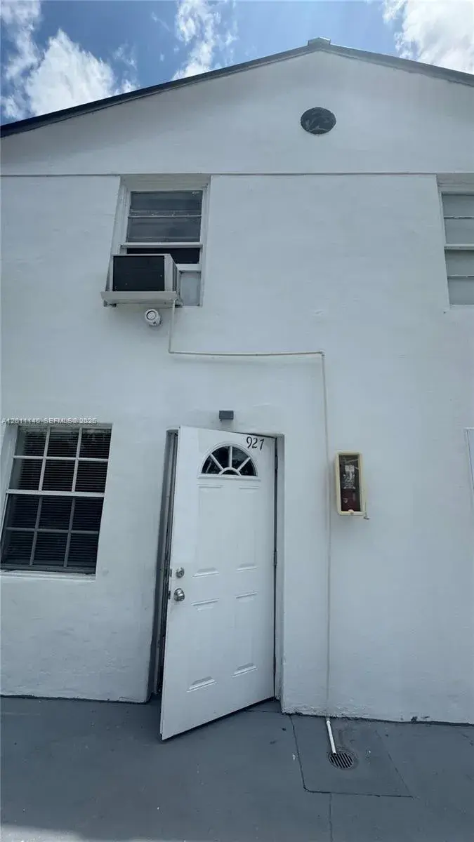 921 N 17th Ct # 927, Hollywood FL 33020