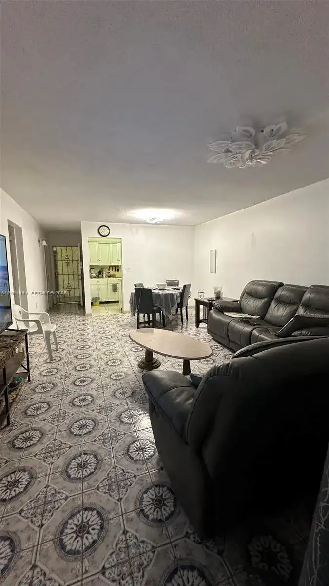 16790 NE 14th Ave # 112, Miami FL 33162 photo 4